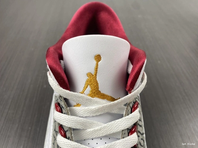1st Kicks Jordan 3 CT8532-126 Red Cardinal Retro 0715